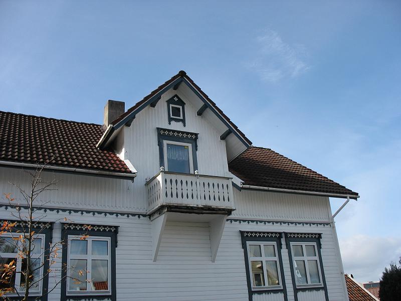 325.JPG