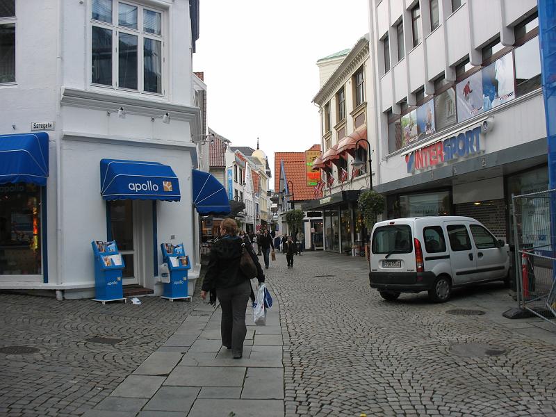 951.JPG